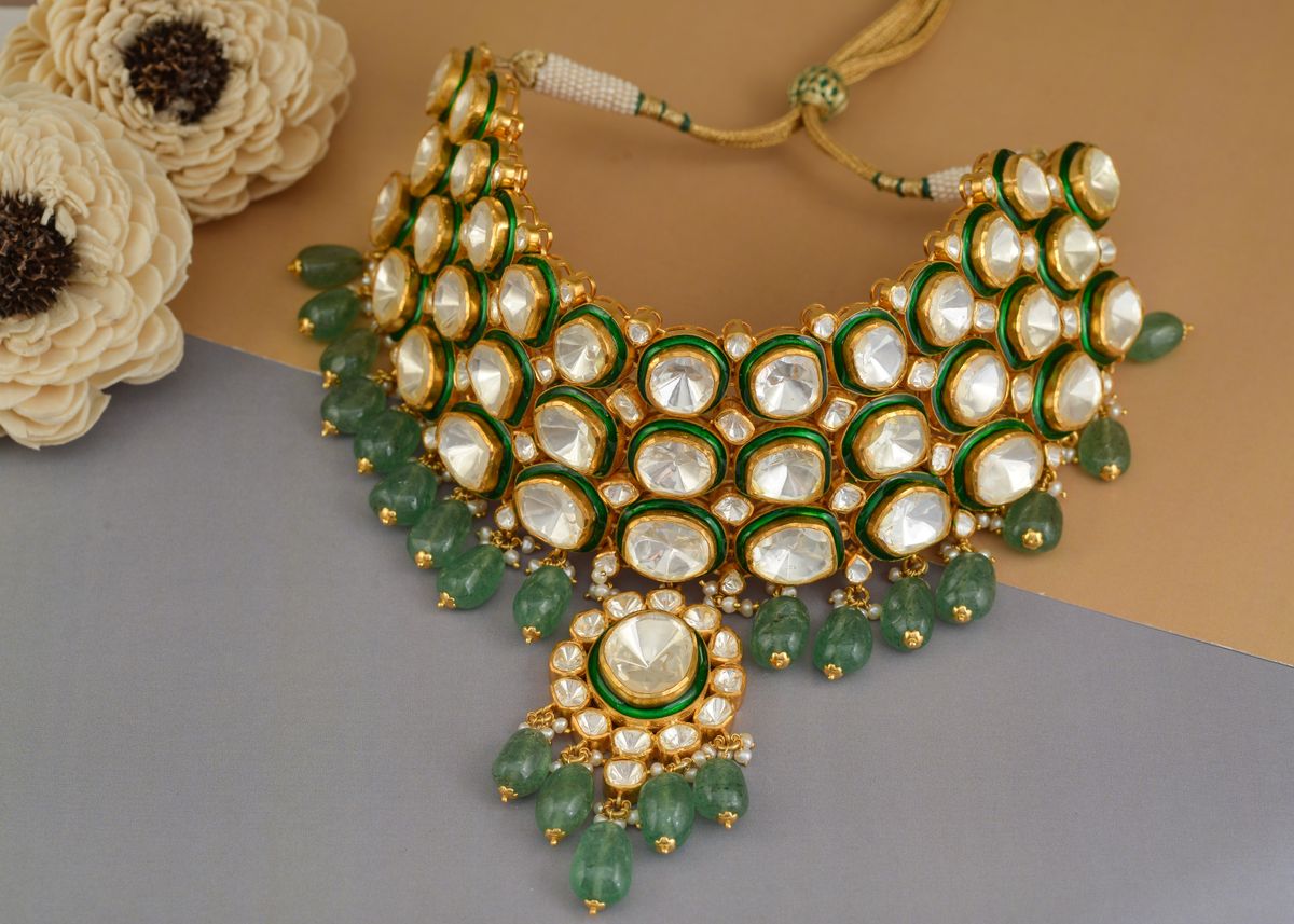 Emerald-Green Temple Set